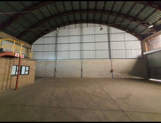 460M² WAREHOUSE TO LET IN DRIEHOEK